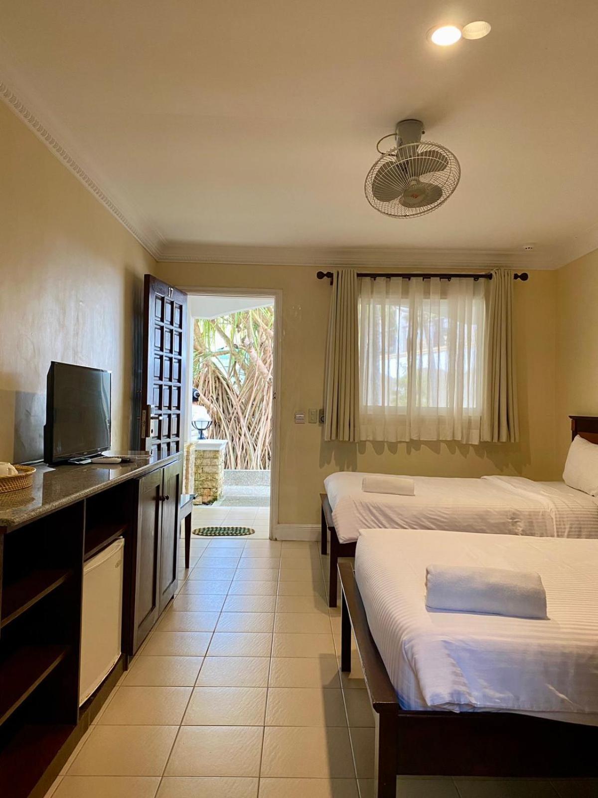 Panglao Regents Park Resort Екстериор снимка