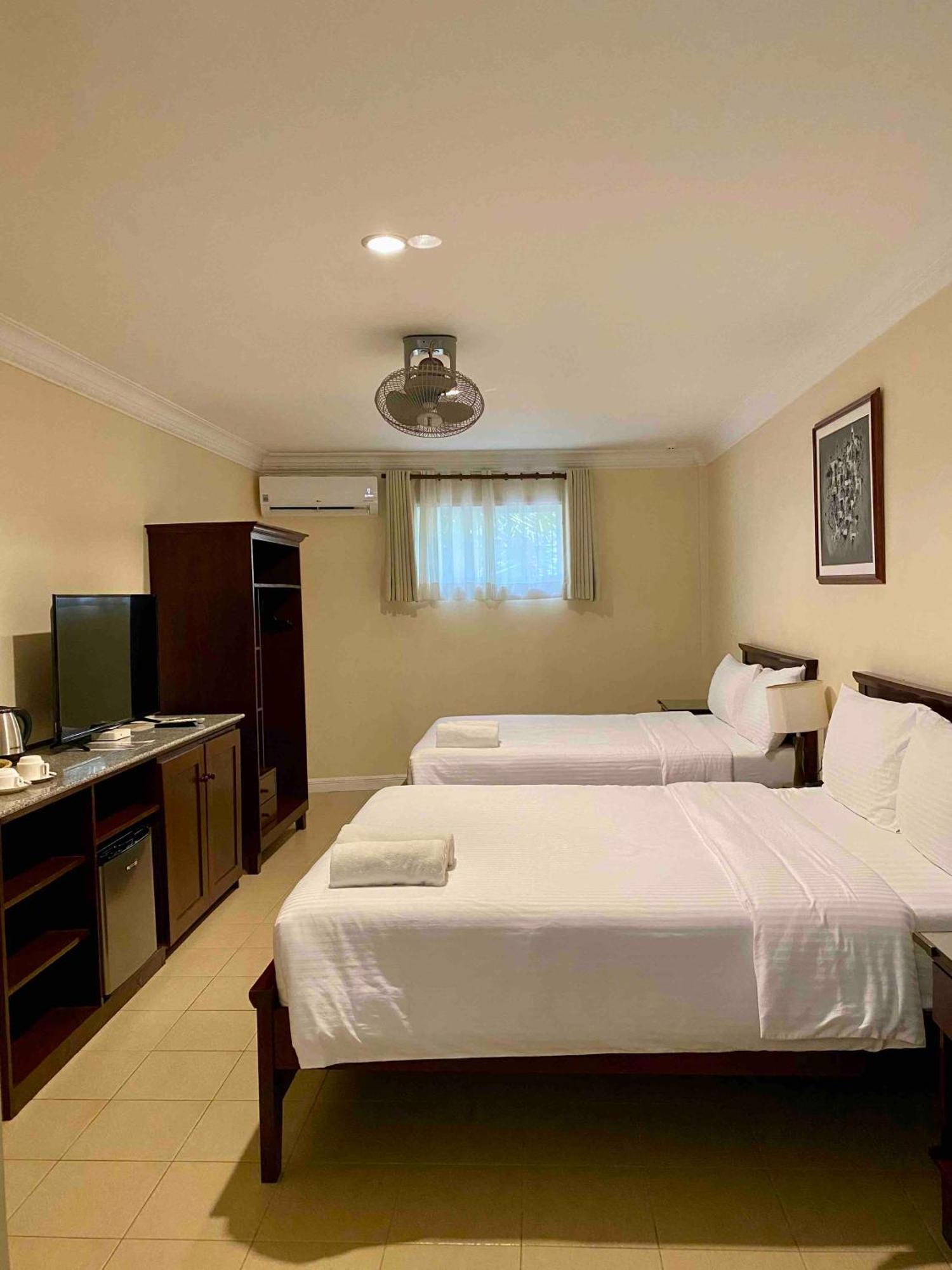 Panglao Regents Park Resort Екстериор снимка