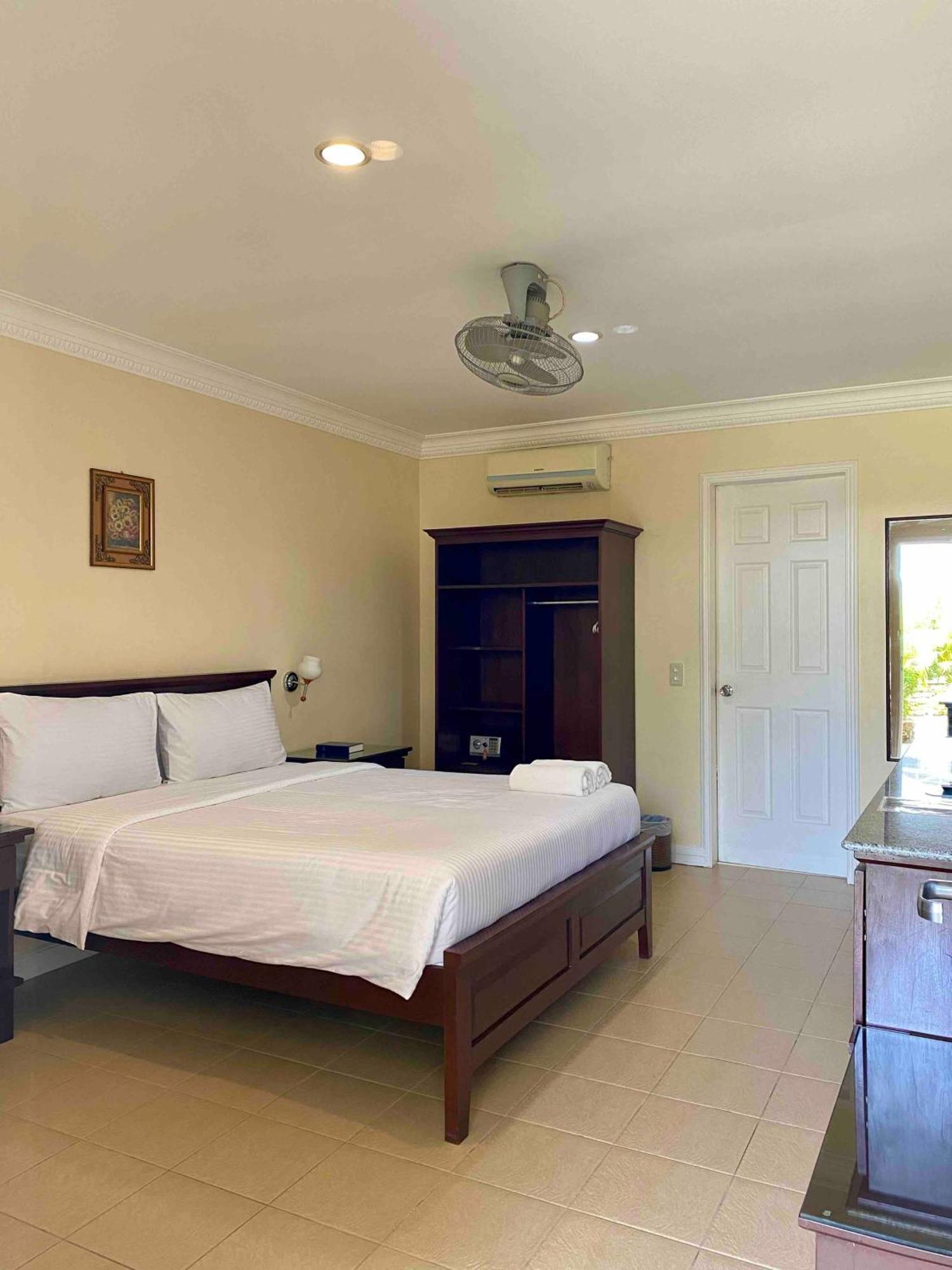 Panglao Regents Park Resort Екстериор снимка