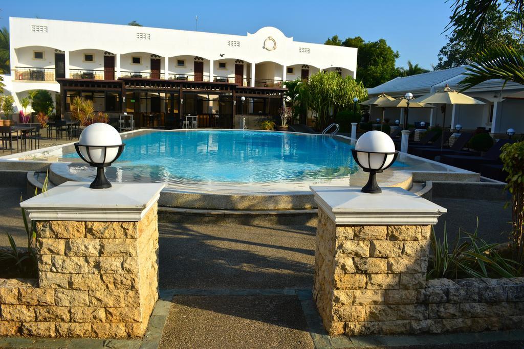 Panglao Regents Park Resort Екстериор снимка
