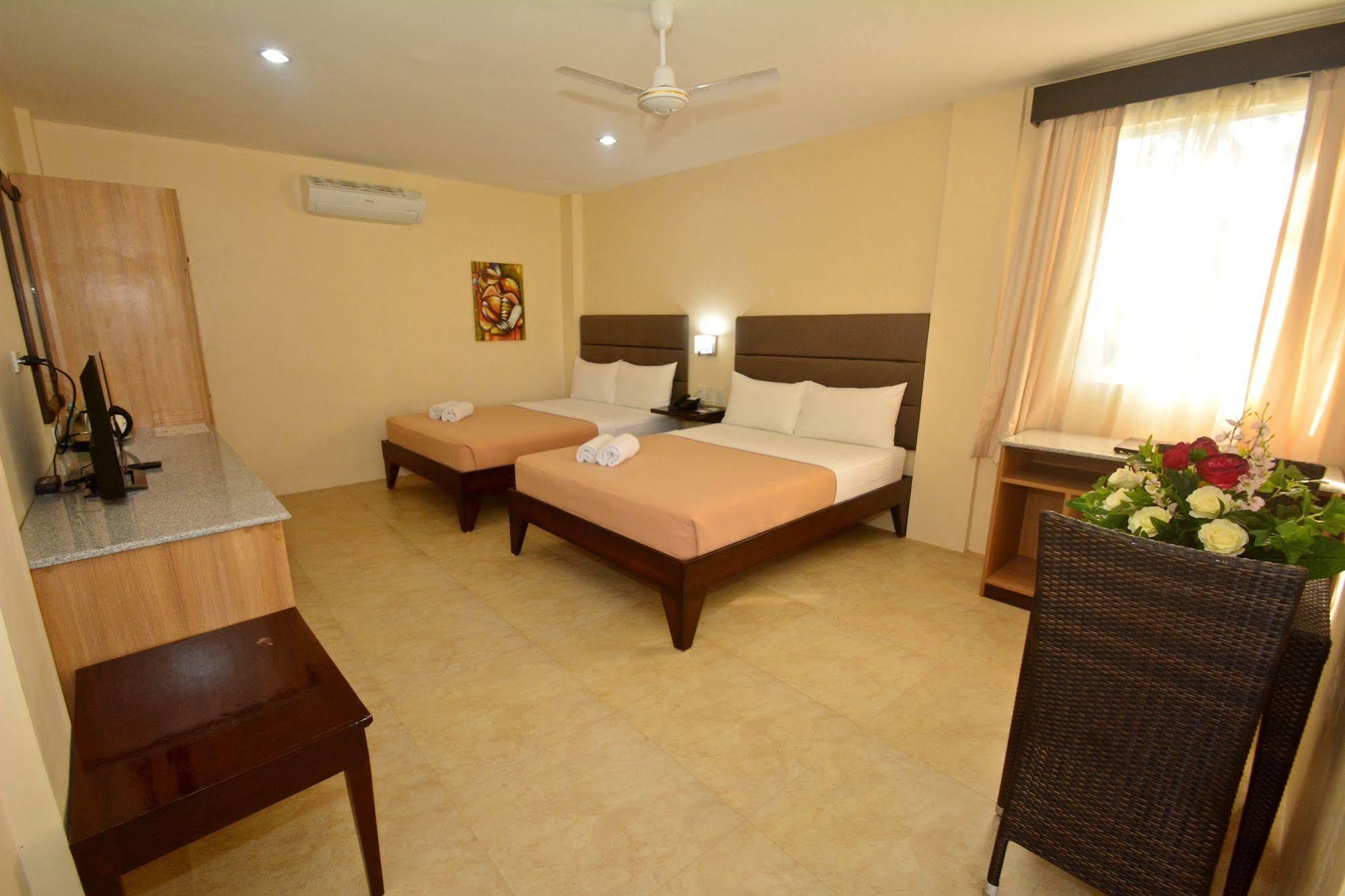 Panglao Regents Park Resort Екстериор снимка